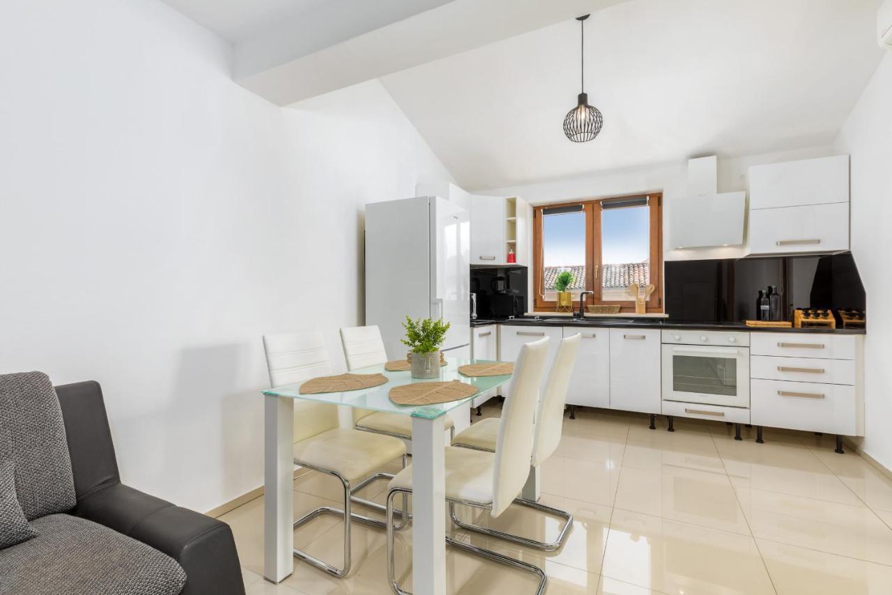Apartment Bailey Pula Bagian luar foto