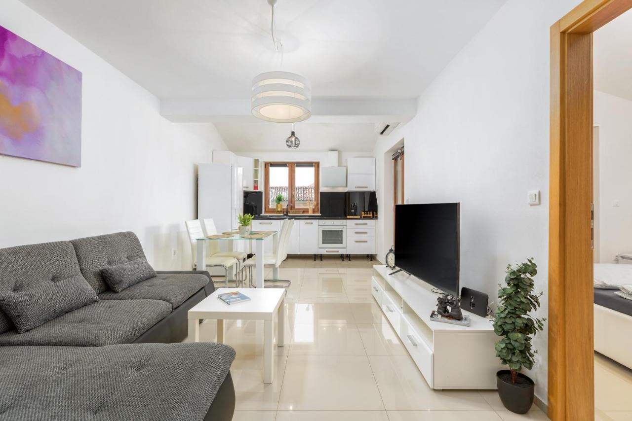 Apartment Bailey Pula Bagian luar foto