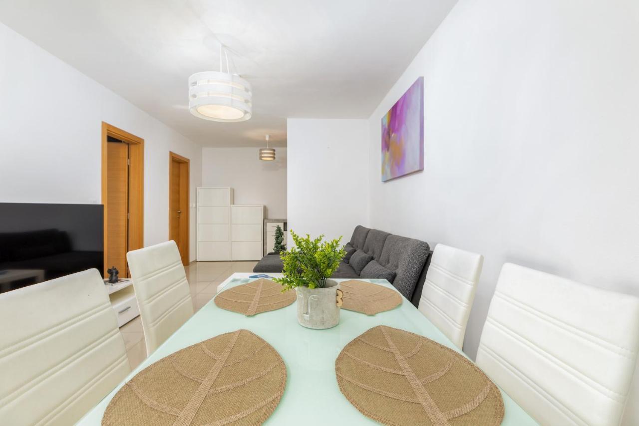 Apartment Bailey Pula Bagian luar foto
